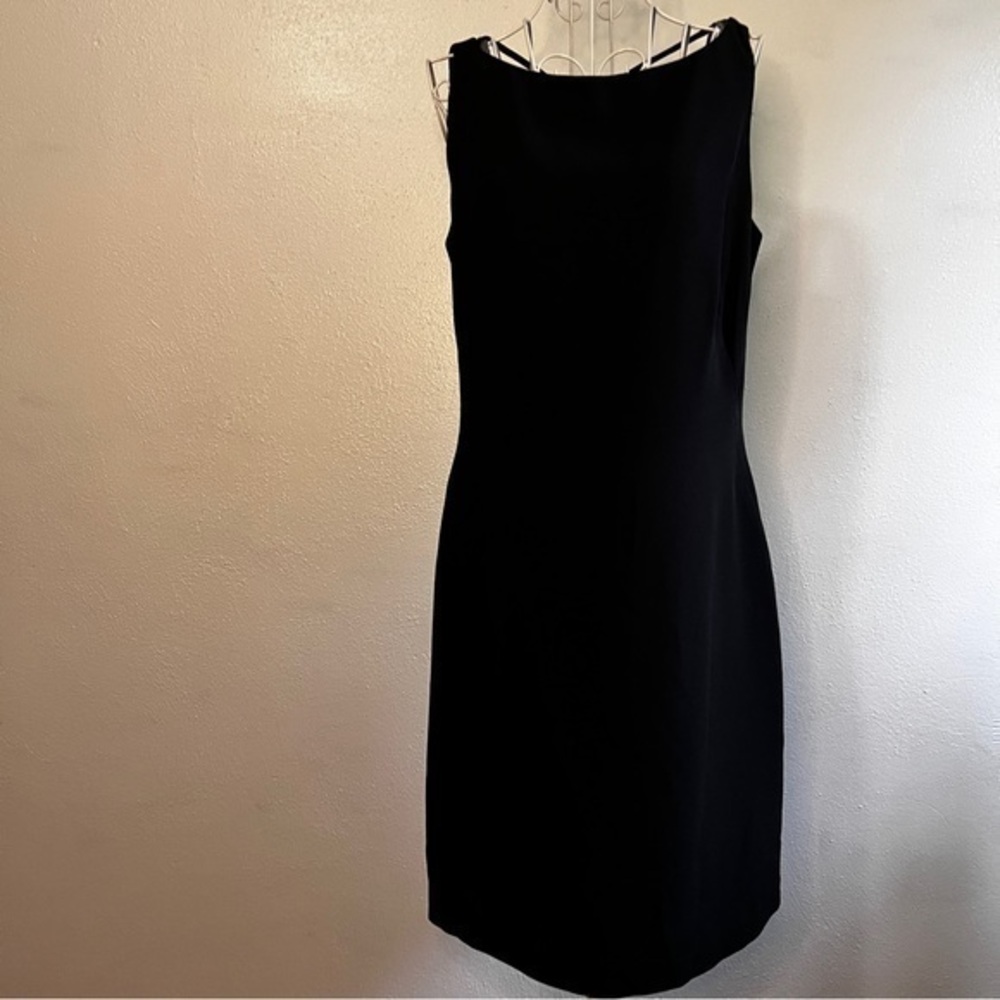 CDC Sz 10 blk sleeveless dress. Fully-lined. 100% polyester Preowned. Like new.